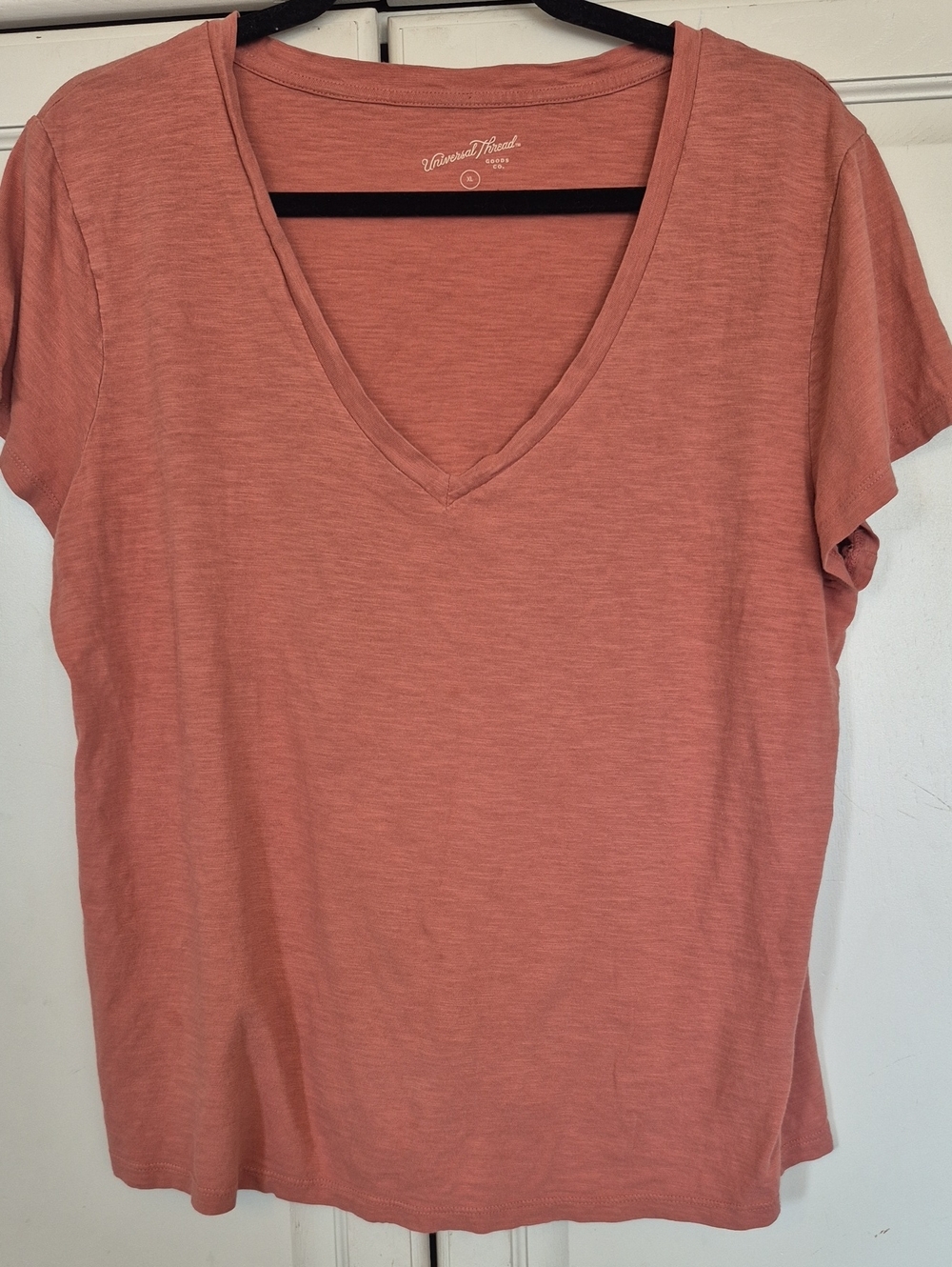 Universal Thread 100% Cotton Short-Sleeve V-Neck Tee in Dusty Orange